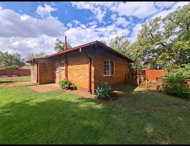 3 BEDROOM HOUSE FOR SALE IN VANDERBIJLPARK CW 1